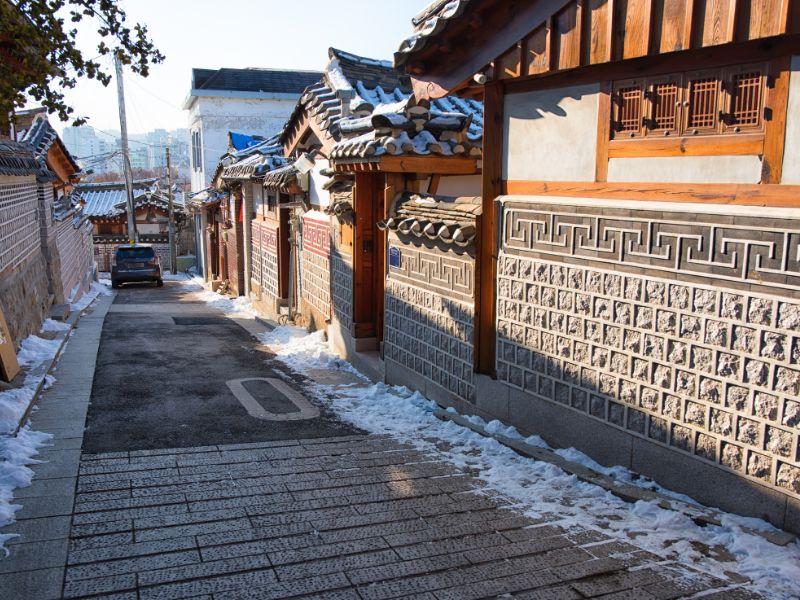 Seoul K-Hike & K-Tradition