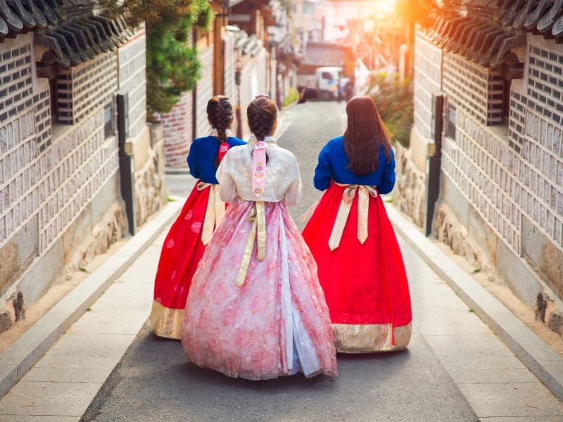 Seoul on Screen: Idols, Legends & Style