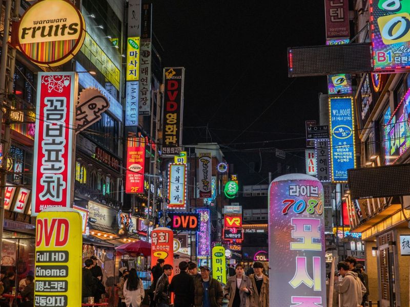 Seoul’s Bright City Lights