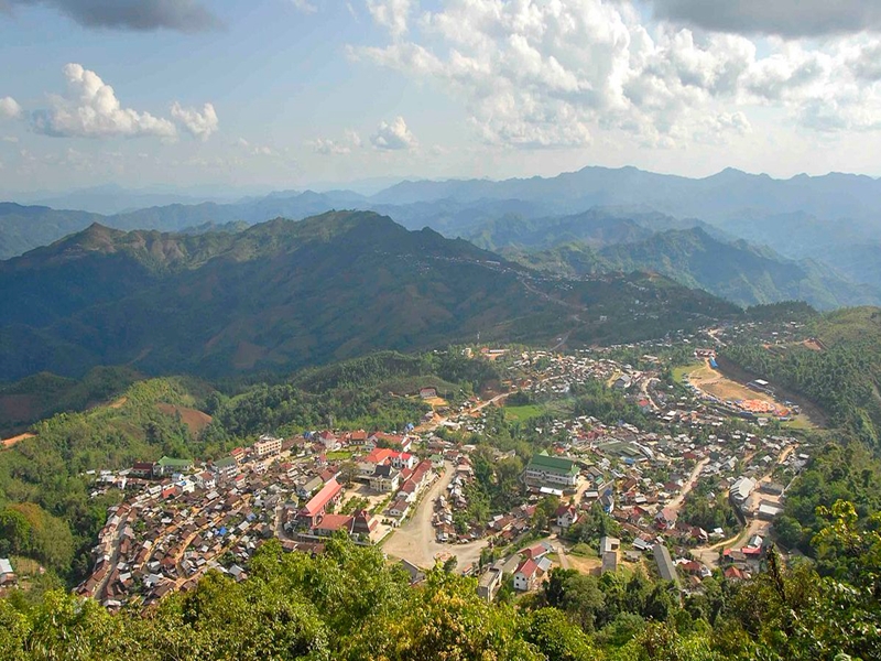 Exploring Phongsaly Town