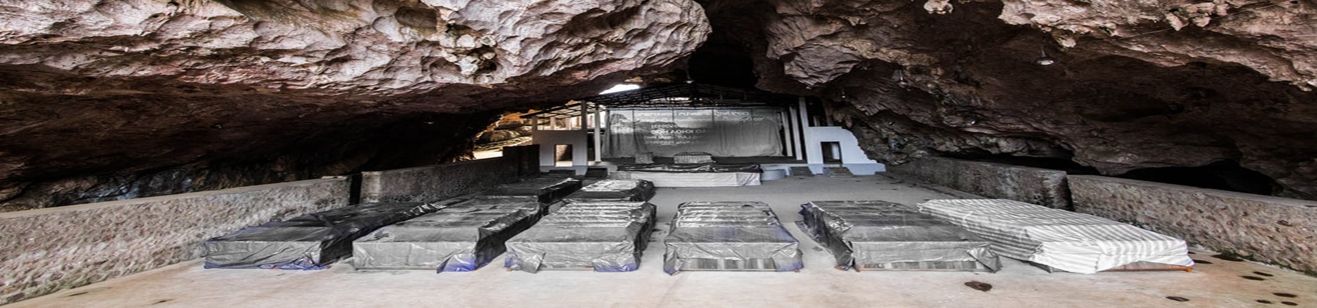 Image of Visit Vieng Xay Caves