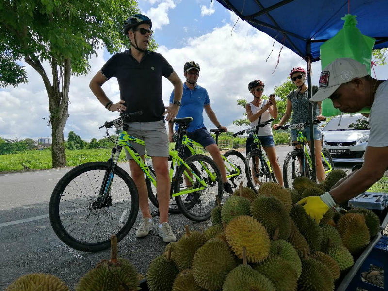 Family Kampong Tour by Bike