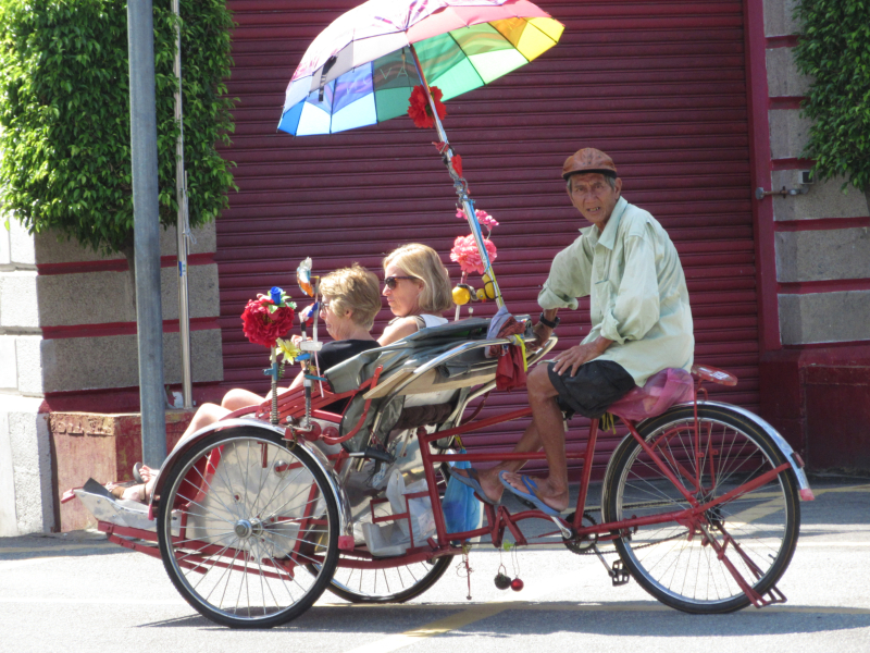 Family Street Art Tour By Trishaw