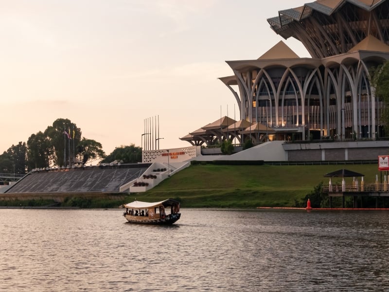 Kuching Heritage Trail & Sampan Cruise
