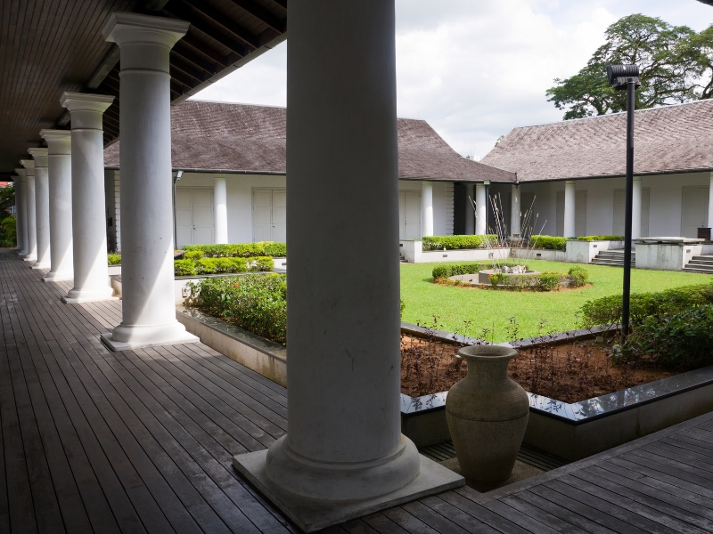 Kuching Heritage Trail & Sampan Cruise