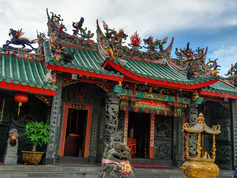 Kuching Heritage Trail & Sampan Cruise