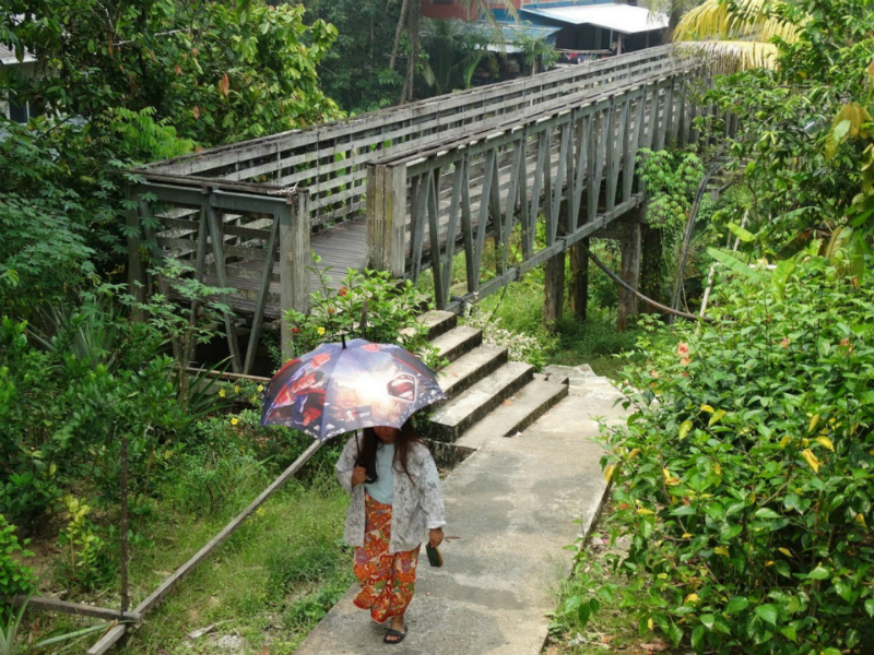 Longhouse & Bamboo Rafting