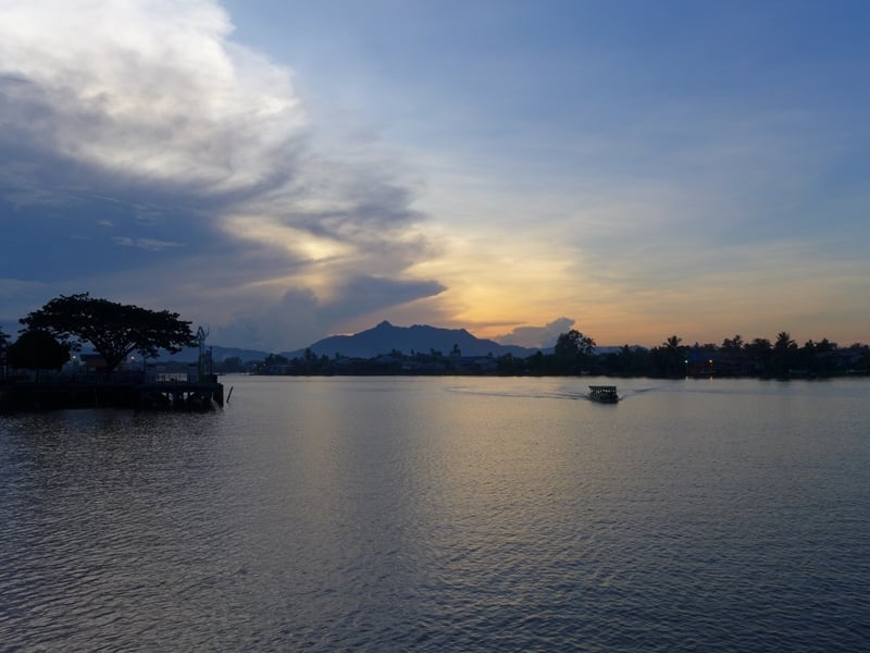 Sunset Cycle & Dinner with the Locals