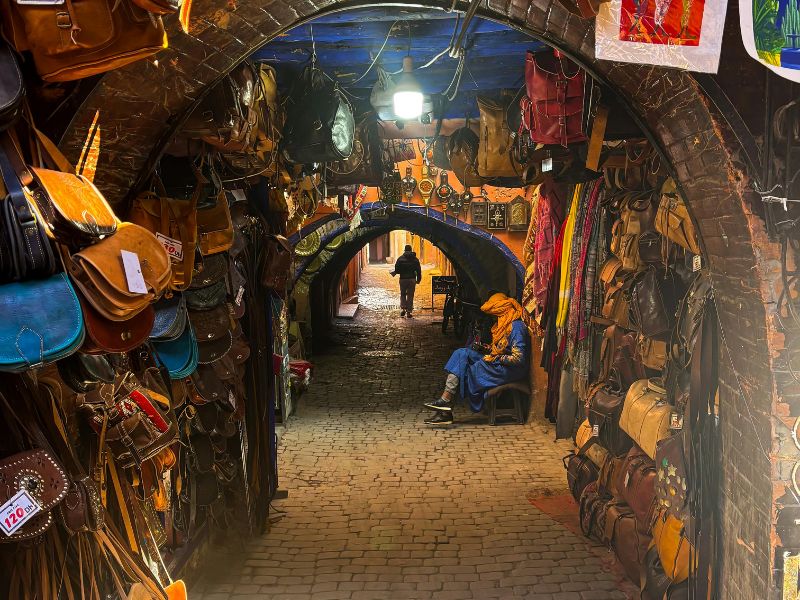 Standalone - Artisans of the Medina - With Vehicle