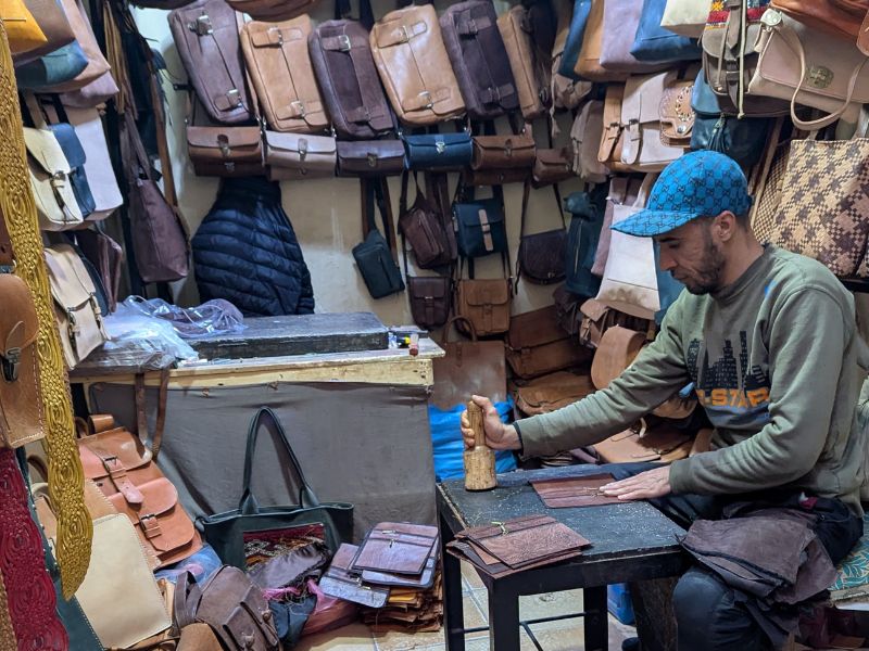 Standalone - Artisans of the Medina - With Vehicle