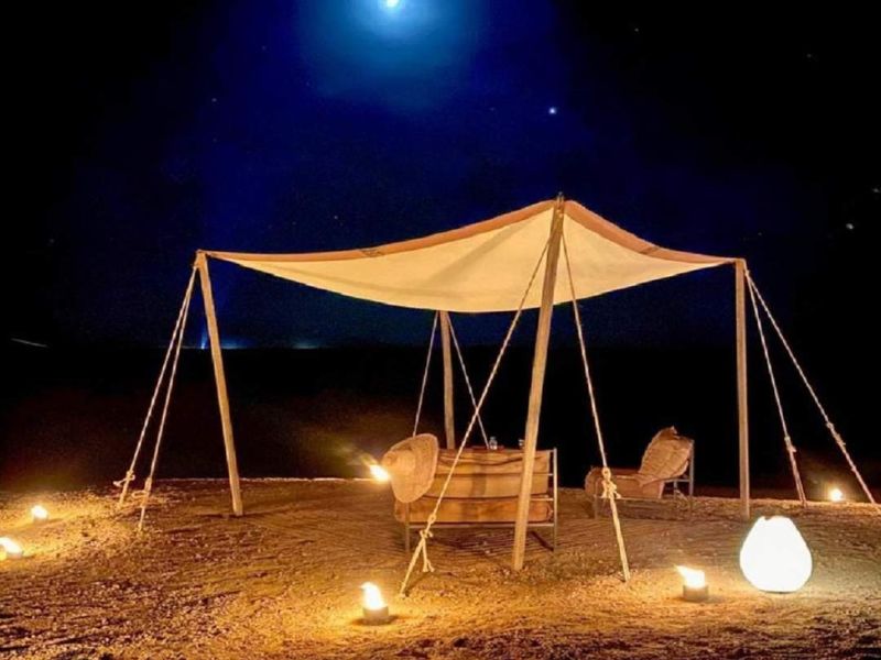 Desert Dinner Under the Stars