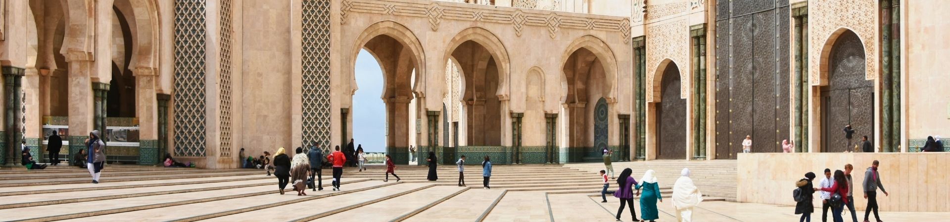 Image of Overland - Essentials of Casablanca