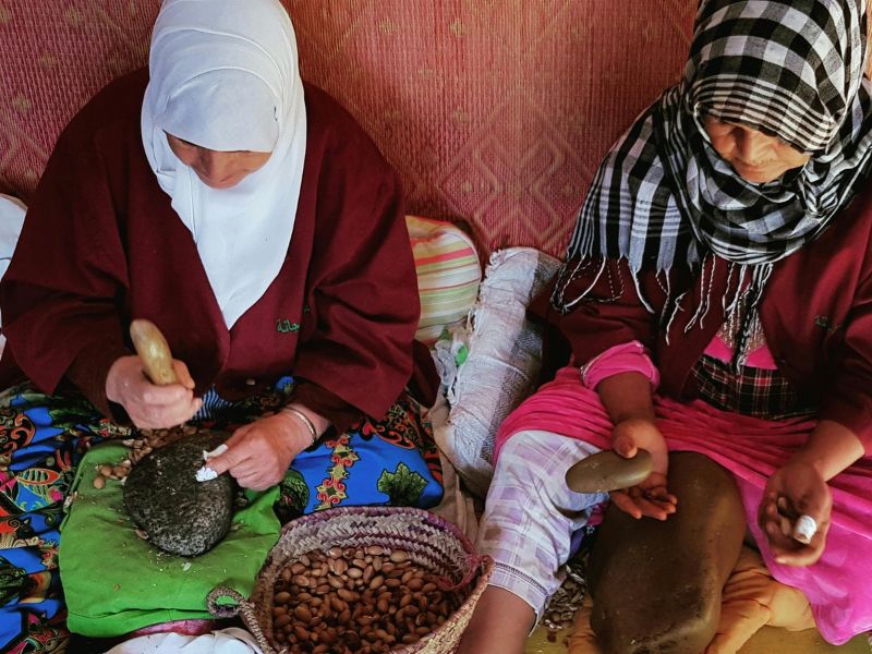 Standalone - Shopping for a Cause in Marrakech with Vehicle