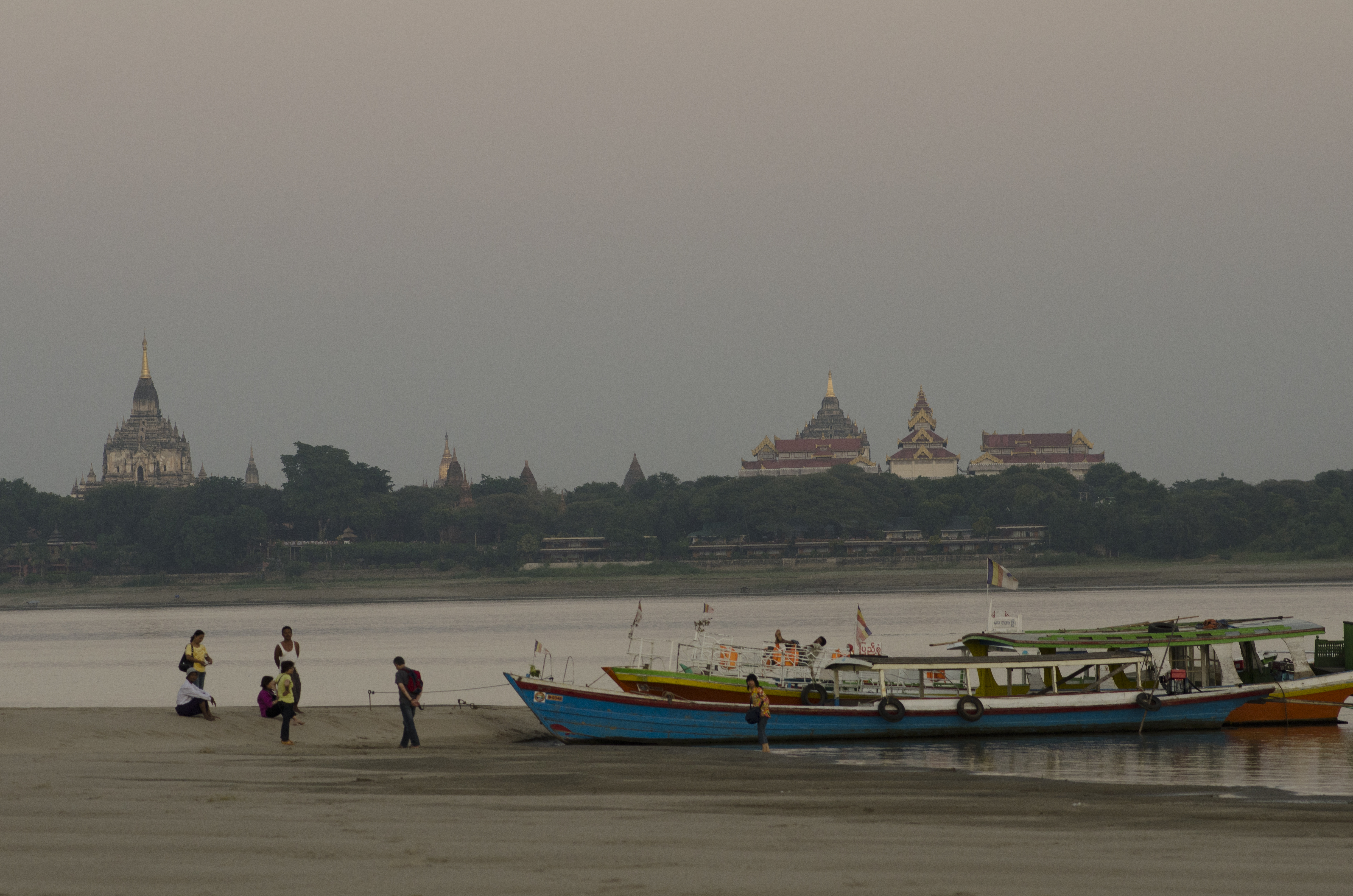 Irrawaddy Sunset Cocktail Cruise