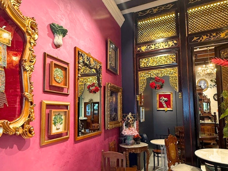 A Peranakan Walk in Joo Chiat & Katong