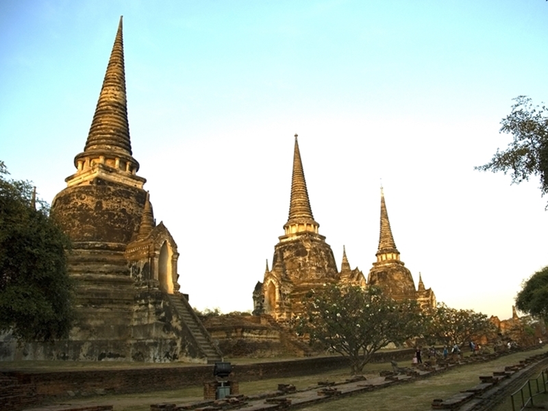 Ayutthaya & Bang Pa-In By Road