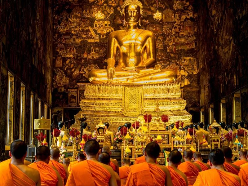 Bangkok Photo Walk: Iconic Sights and Local Life