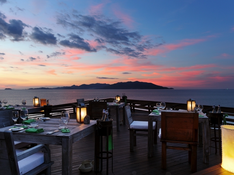 Dining on The Rocks at Six Senses Samui