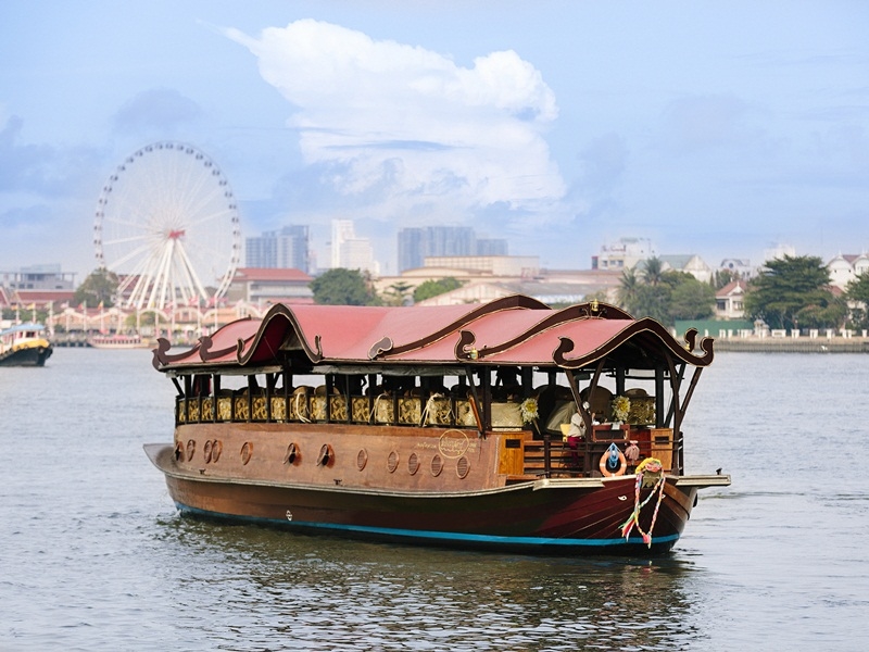 Dinner Cruise by Manohra with Transfers