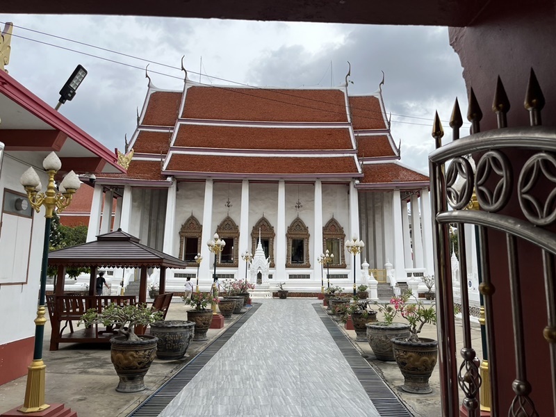 Exploring Vintage Bangkok the Local’s Way