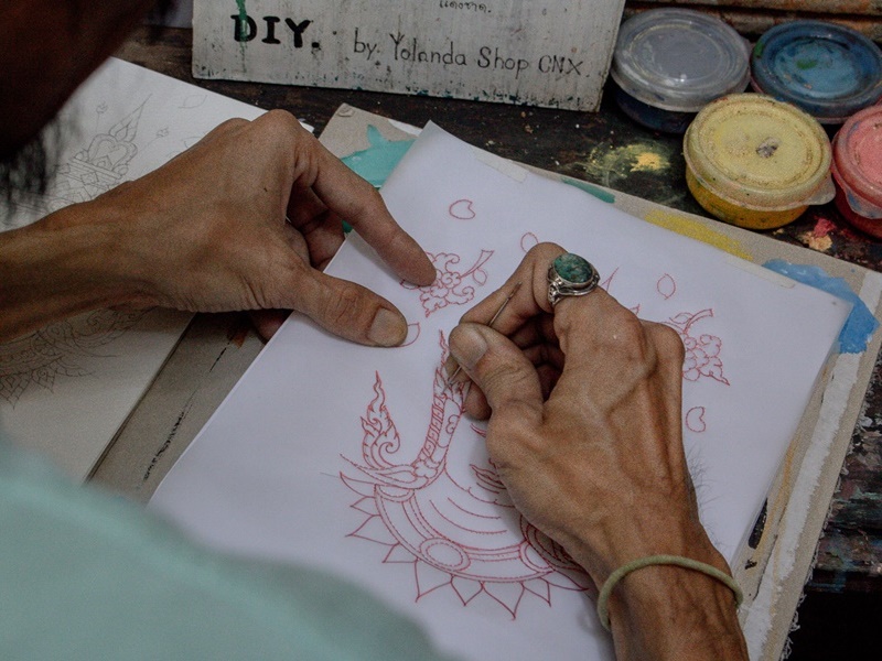 Exquisite Thai Crafts Gold Art Workshop