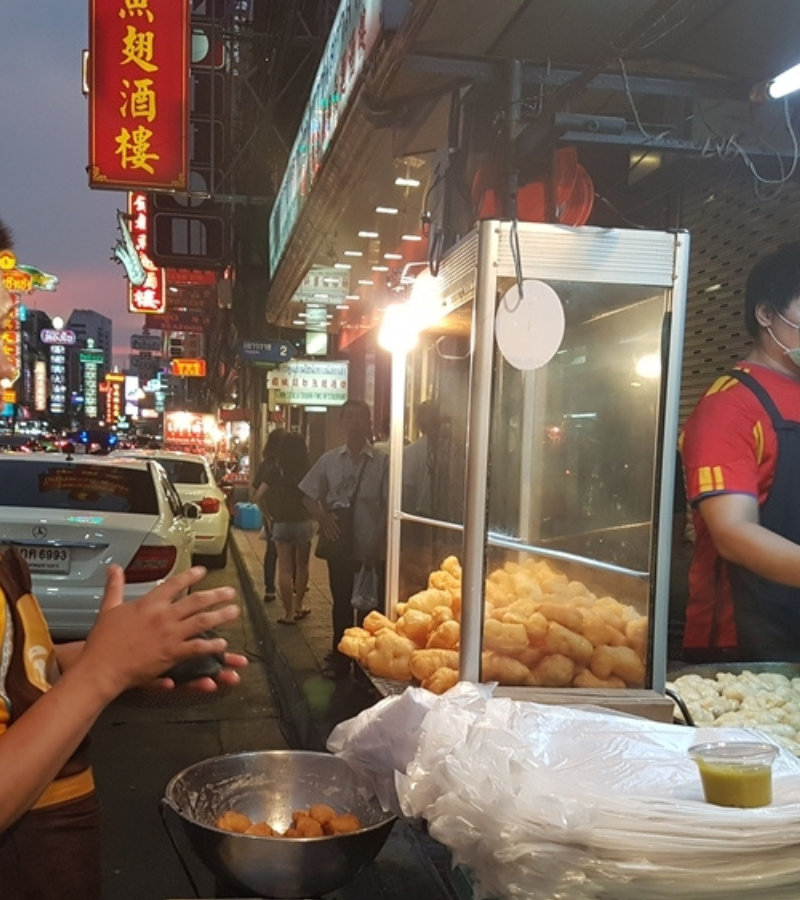 Flavors of Nighttime Chinatown