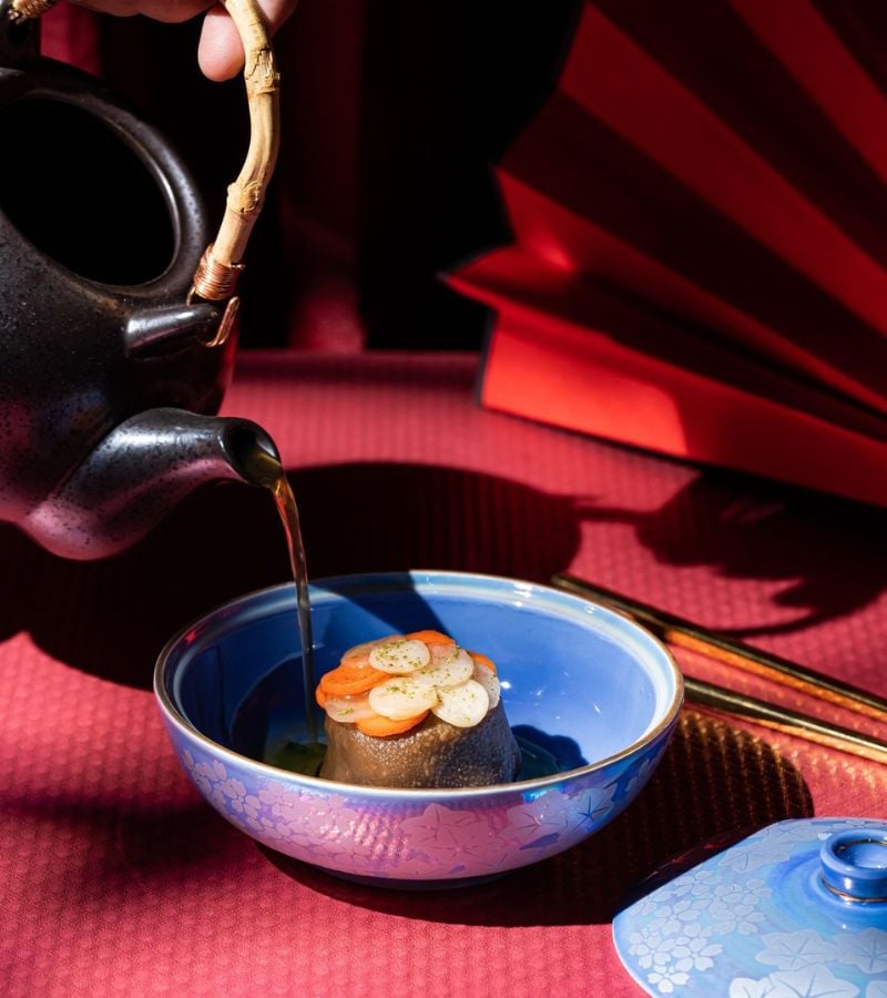 Futuristic Gastronomic Experience