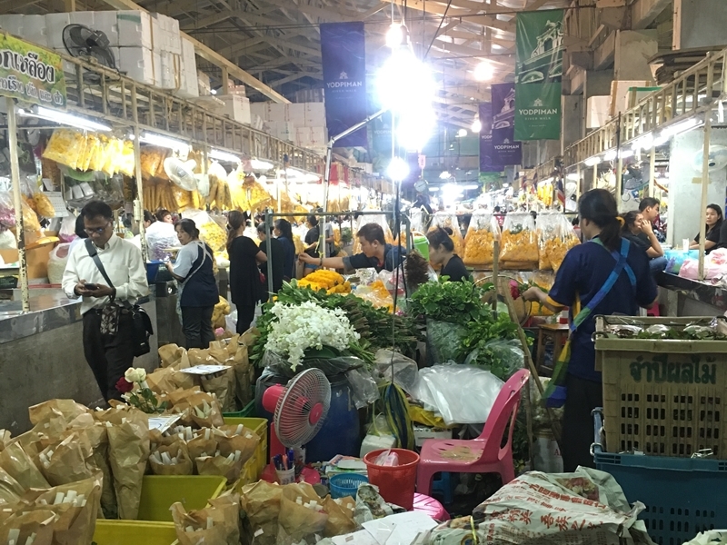Glowing Bangkok (Public Transport)