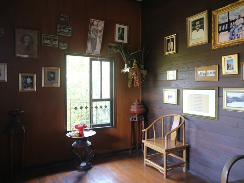 Intimate Cooking and Dining Cultural Experience