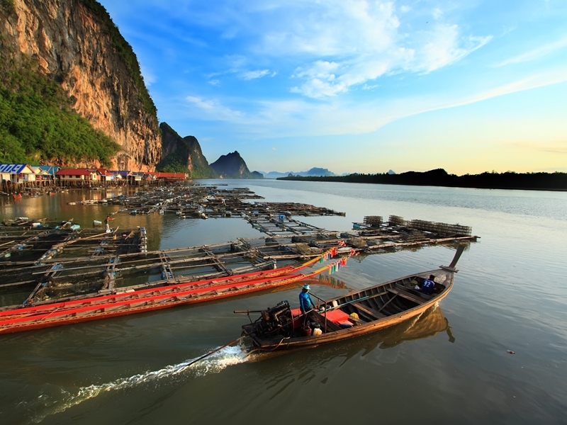 James Bond & Floating Villages by Speedboat