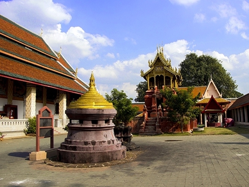 Lanna Heritage Towns: Lampang & Lamphun