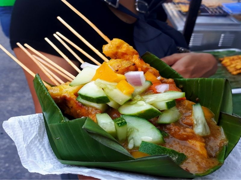 Local Temples & Traditional Market Town