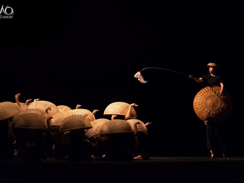 Cultural Show At The Saigon Opera House