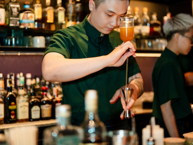 An Evening Show & Cocktails - Saigon