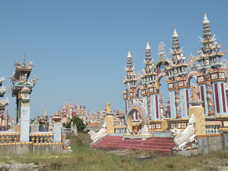 Discover Villages and Quaint Outskirts of Hue