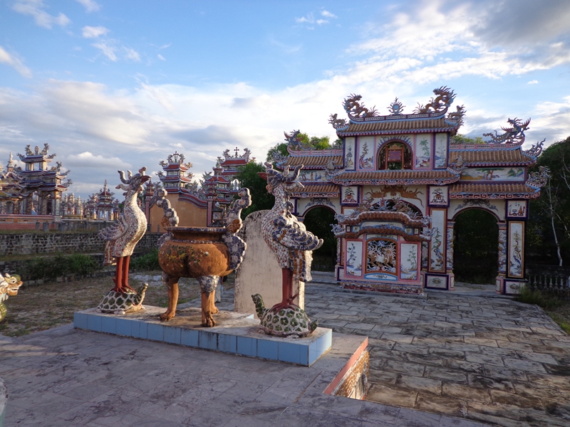 Discover Villages and Quaint Outskirts of Hue