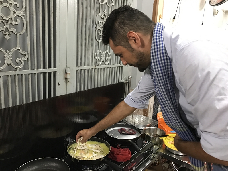 Evening Street Eat Wander - Saigon