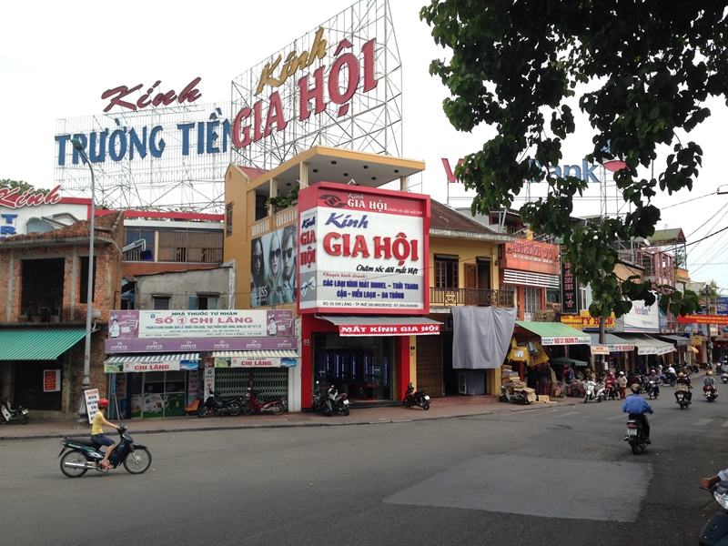 Exploring Old Hue by Bicycle