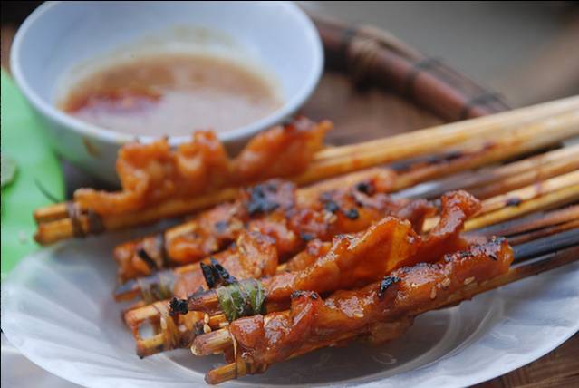 Hanoi Street Food Tour with Local Foodie (Private)