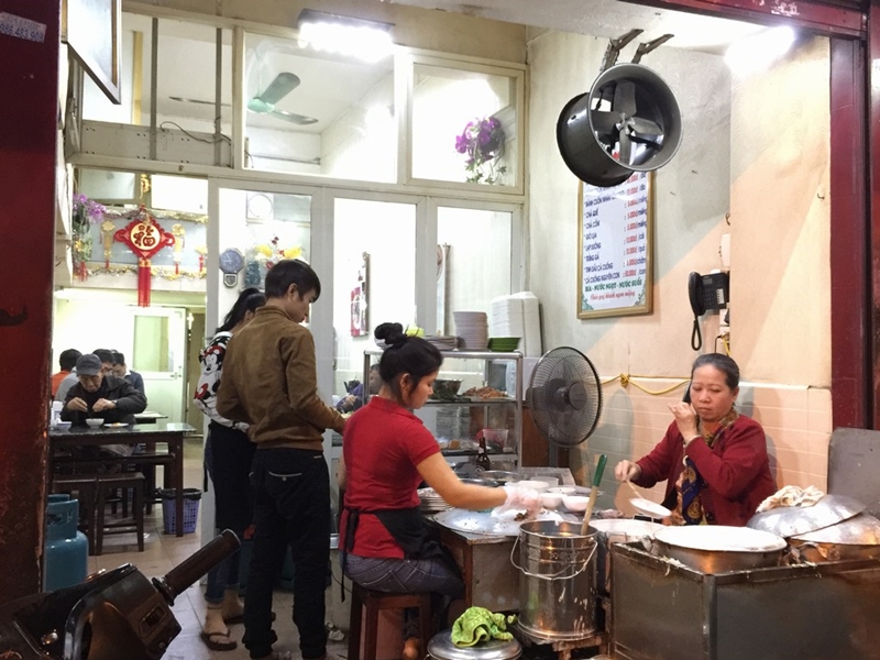 Hanoi Streets & Eats Night Walking Tour