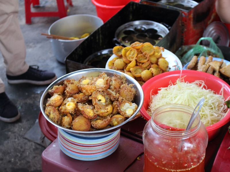 Hoi An Evening Street & Eat by Vintage Vespa