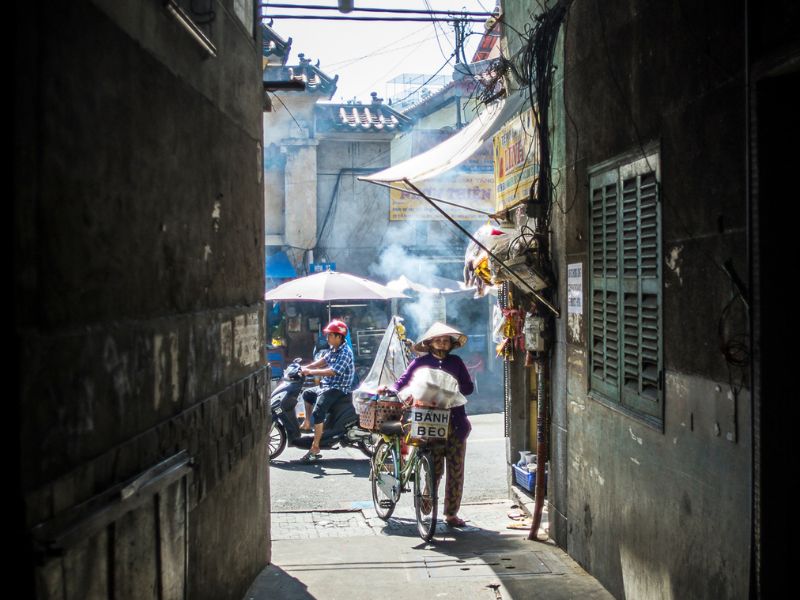 Photography Walking Tour - Saigon