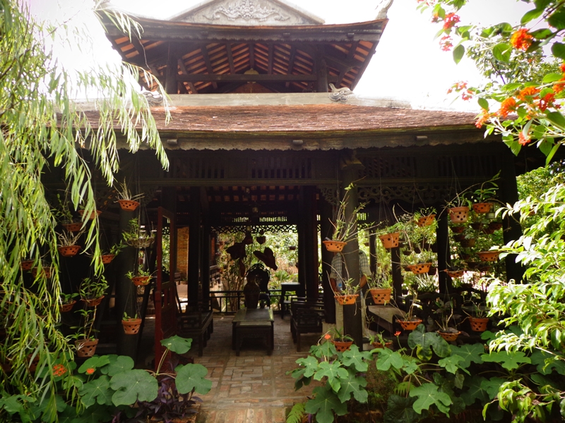 The Garden Houses of Hue