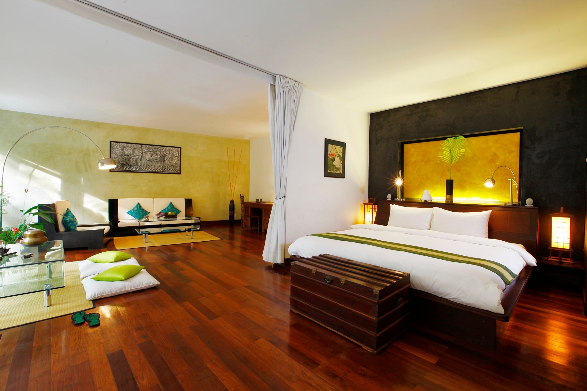 Heritage Suites Hotel