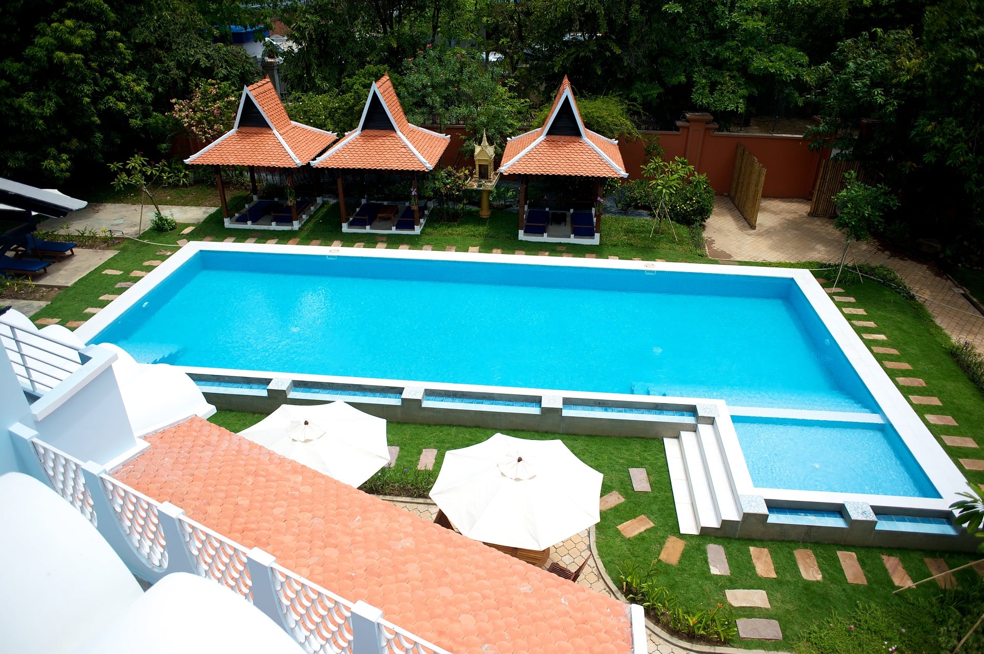 iRoHa Garden Hotel & Resort