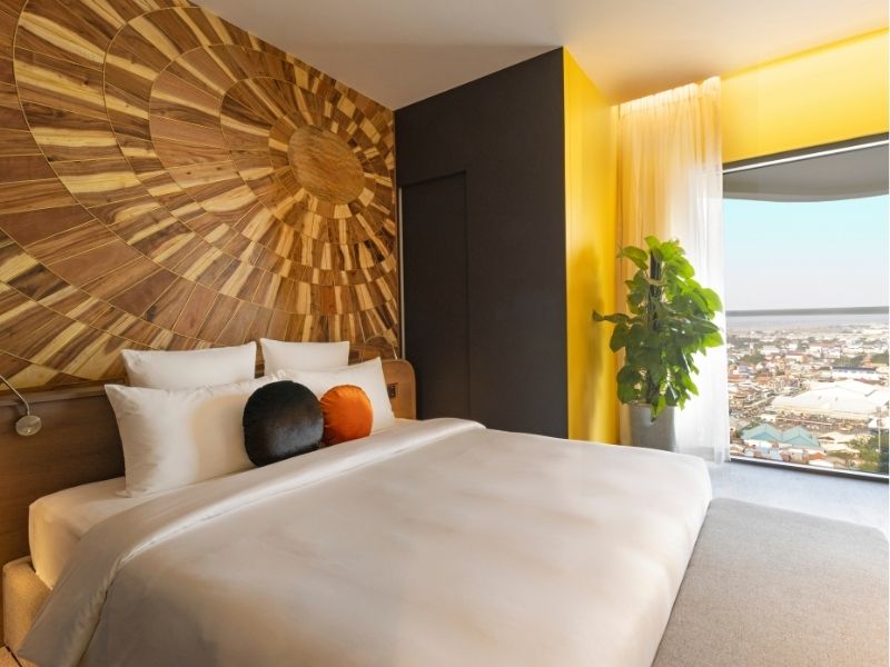 Sun & Moon Riverside Hotel