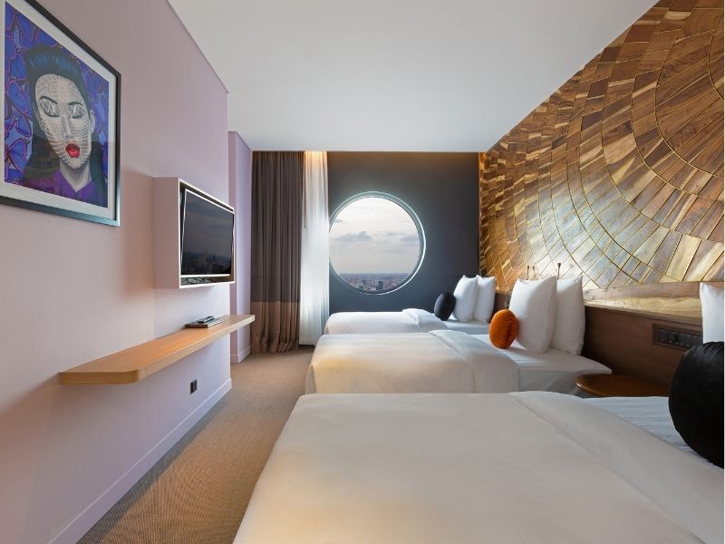 Sun & Moon Riverside Hotel