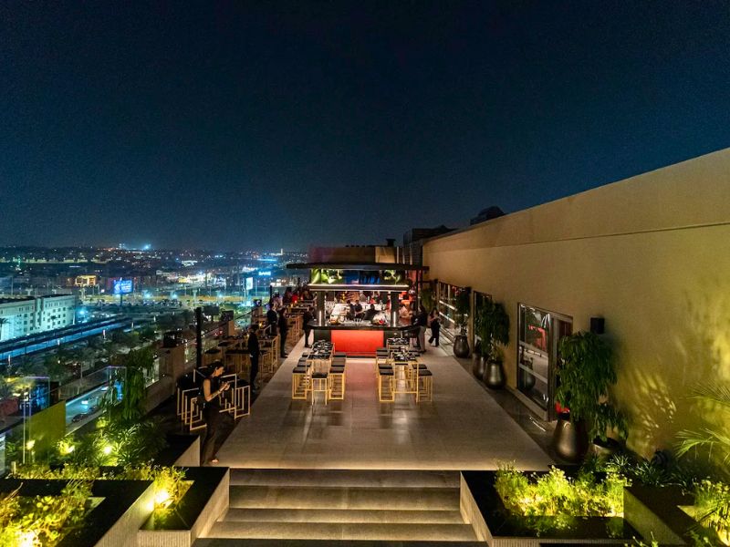 Crowne Plaza Arkan Hotel