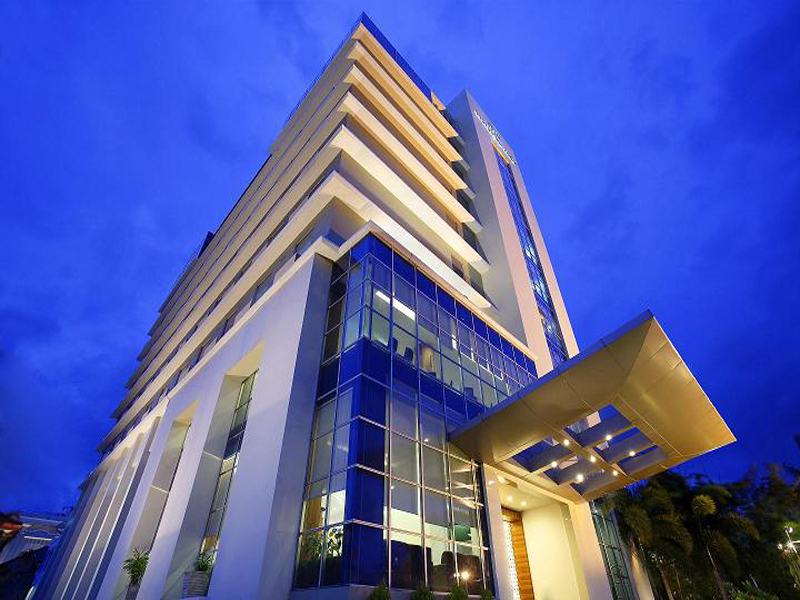 Santika Hotel Makassar