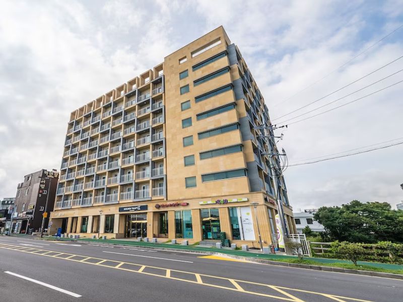 Golden Tulip Jeju Seongsan Hotel